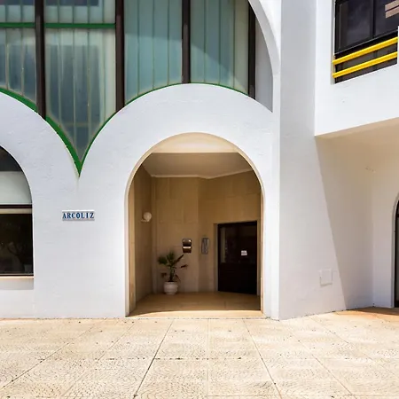Family Apartment Near Praia Da Rocha